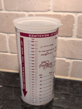 Vintage Pampered Chef Clear Measuring Container